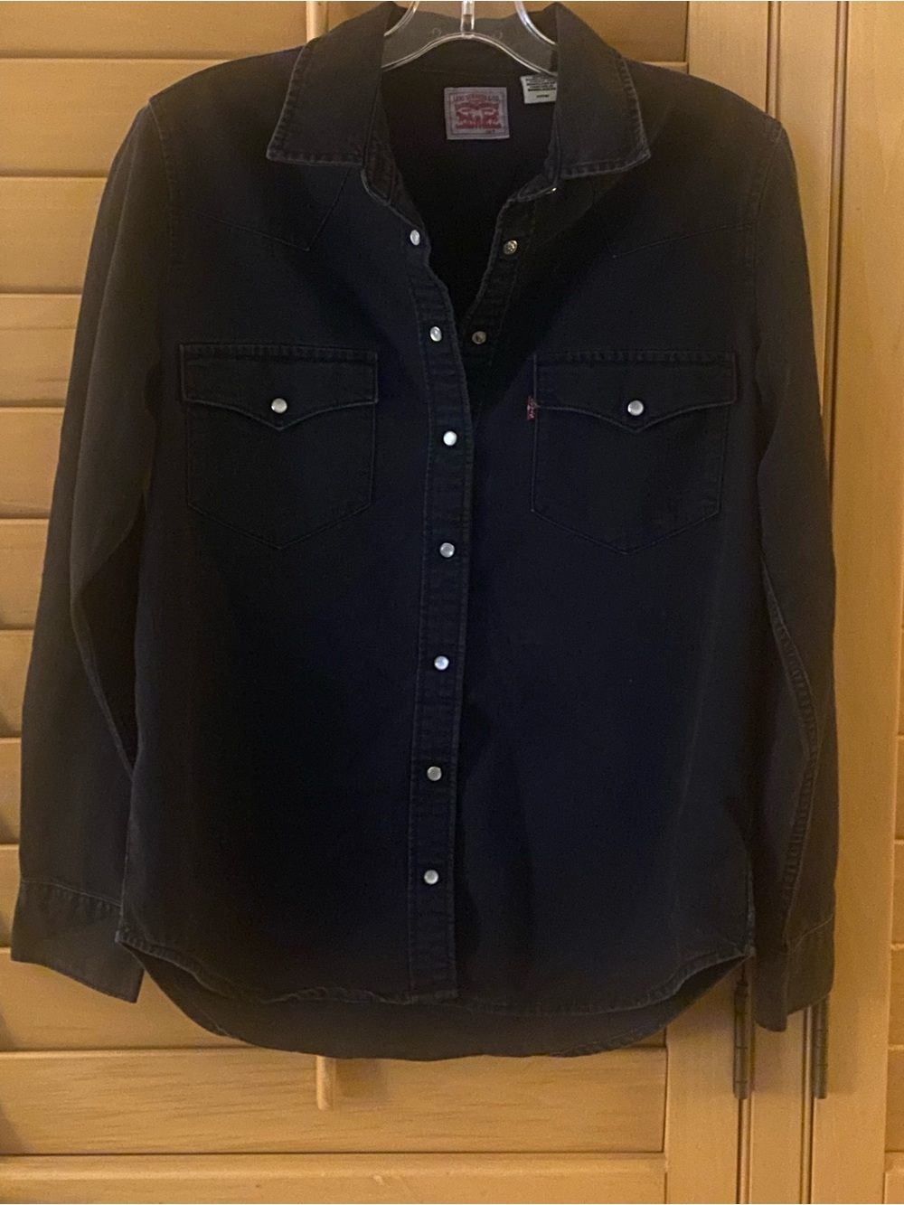 Levis Shirt Womens Small Black Essential Western Shirt Pearl Snap Cotton